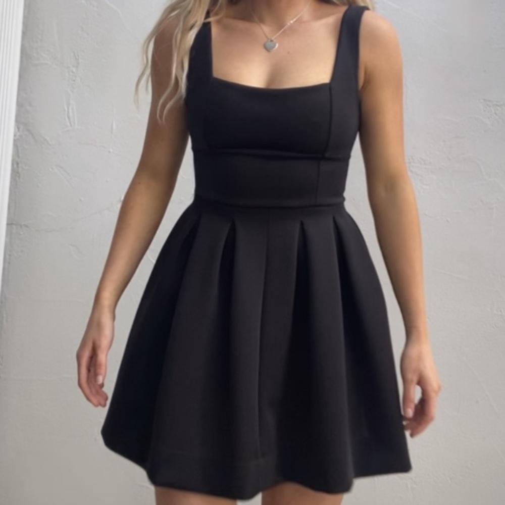 LITTLE BLACK DRESS